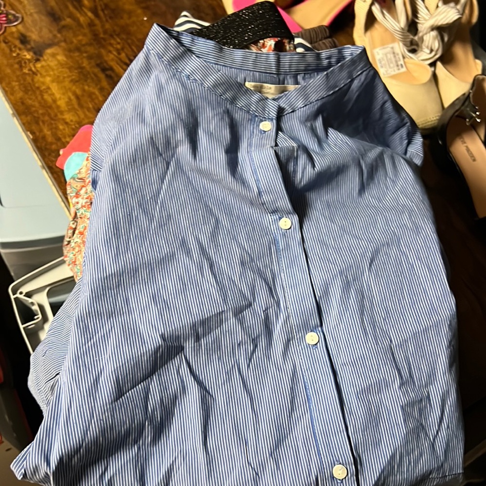 Girls top with tie back. Size 13/14